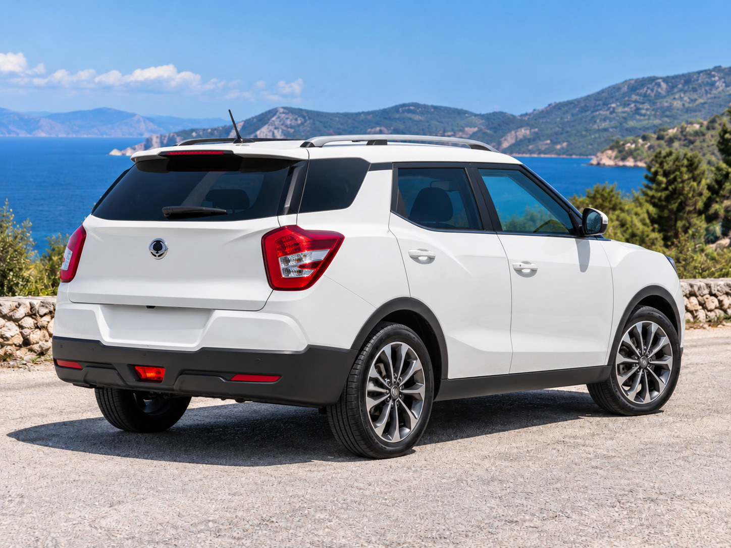 SsangYong Tivoli XLV Automatic thumbnail 4